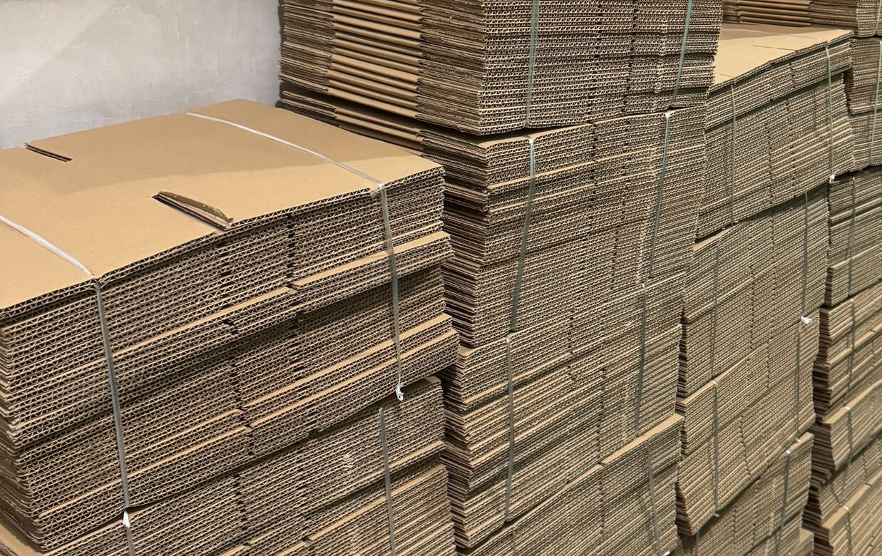 corrugated boxes (customized sizing, made-to-order)